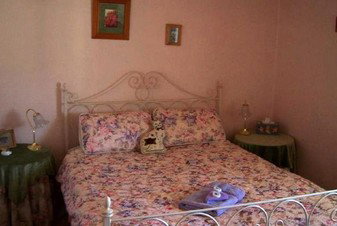 Lavender Cottage Bed And Breakfast Accommodation - Tourism Cairns 5