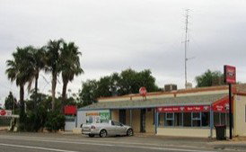 Lochiel Hotel - Tourism Cairns 1