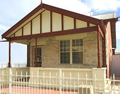 Semaphore Beach House - Tourism Cairns 1
