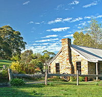 Adelaide Hills Country Cottages - Gum Tree Cottage