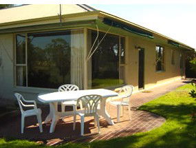 Riverfront Retreat - Tourism Cairns 6
