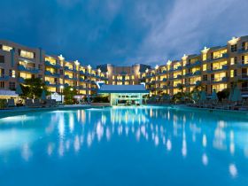 Sheraton Noosa Resort & Spa - Tourism Cairns 0