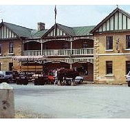 Man-O-Ross Hotel - Tourism Cairns