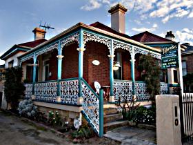 Merre Bes - Tourism Cairns 0