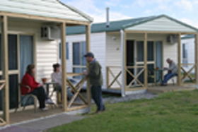 Discovery Holiday Parks Devonport (Cosy Cabins) - Tourism Cairns 0