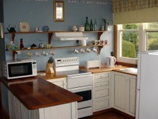 Kenya Cottage - Tourism Cairns 4