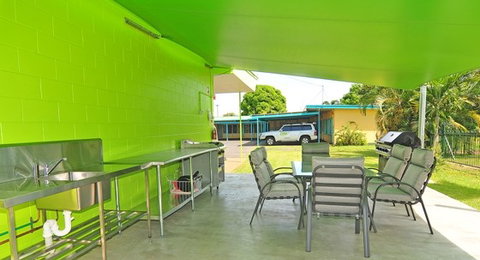 Mareeba Lodge Motel - Tourism Cairns 3