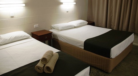 Mareeba Lodge Motel - Tourism Cairns 4