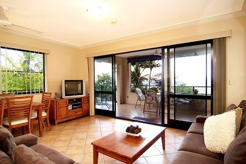 Mediterranean Beachfront Apartments - Tourism Cairns 0