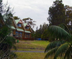 Berrara Waters Chalet - Tourism Cairns 0