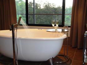 Melawondi Spring Retreat - Tourism Cairns 0