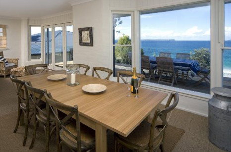 Absolute Waterfront At Hyams Beach - Elandra - Tourism Cairns 5