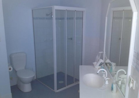 Breakers Apartments Mollymook - Tourism Cairns 4