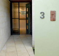By the Beach B and B Holiday Apartments - Tourism Cairns