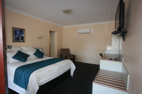 Copper City Motel - Tourism Cairns 3