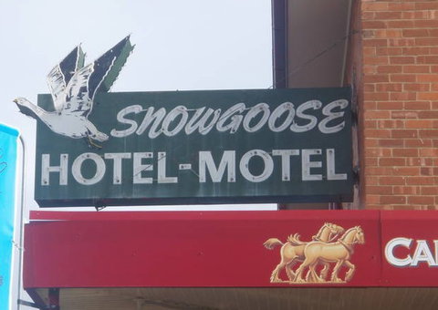 Snowgoose Hotel Motel - Tourism Cairns 2