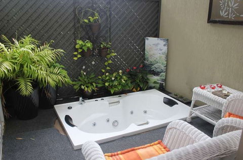 Nelson Bay Bed And Breakfast - Tourism Cairns 3