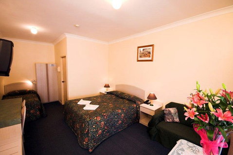 Midlands Motel - Tourism Cairns 0
