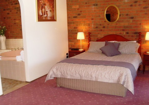 Federation Motor Inn - Tourism Cairns 3