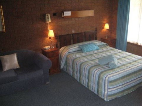 Greenacres Motel - Tourism Cairns 1