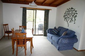 Murray Bank Holiday Units And Yabby Farm - Tourism Cairns 3