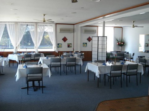 Byer Fountain Motor Inn - Tourism Cairns 1