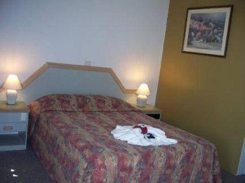 Holbrook Settlers Motel - Tourism Cairns 2