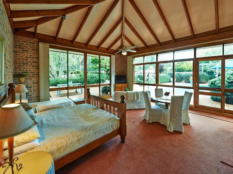The Garden Room Bed And Breakfast - Tourism Cairns 3