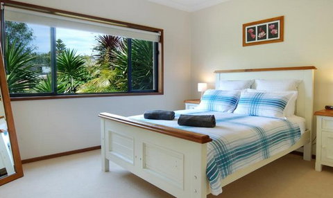 Burra By The Beach - Tourism Cairns 3