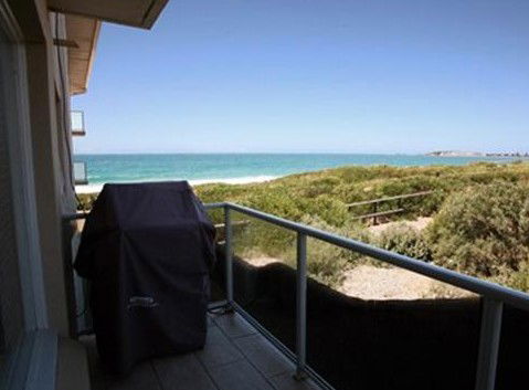 Beachfront Narrabeen - Tourism Cairns 0