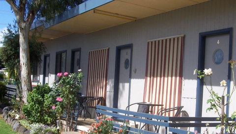 Black Stump Motel - Tourism Cairns 4