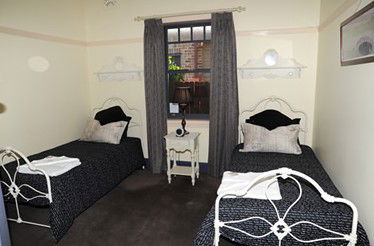 Belle La Rue - Tourism Cairns 2