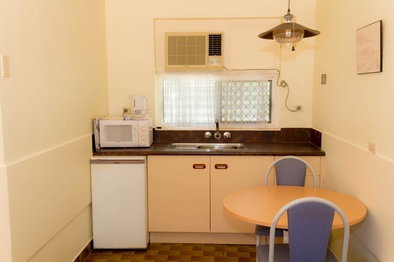 Motel Lodge - Tourism Cairns 4