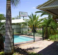 Banjos Overnight  Holiday Units - Tourism Cairns