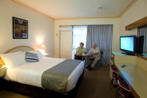 Longreach Motor Inn - Tourism Cairns 0
