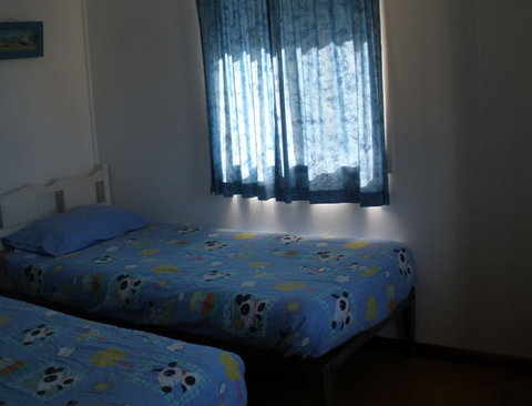 Cosy Cottages Amity Point - Tourism Cairns 5