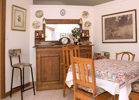 Rock-Al-Roy Bed And Breakfast - Tourism Cairns 3