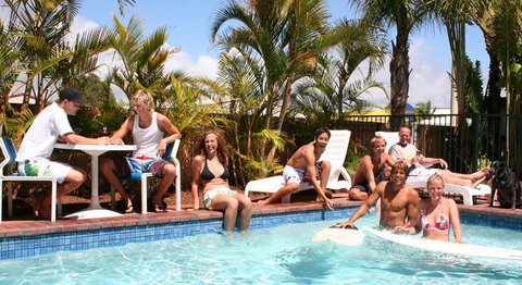 Coolangatta YHA Backpackers Hostel - Tourism Cairns 1