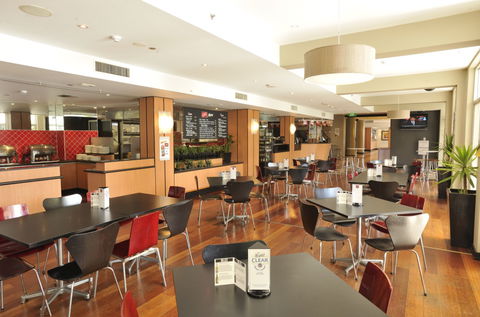 Sleep And Go Hotel, Preston - Tourism Cairns 5