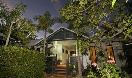 BroomeTown Boutique Accommodation - Tourism Cairns 1