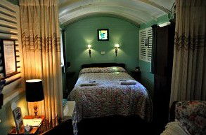 Uhuru Chalets - Tourism Cairns 3