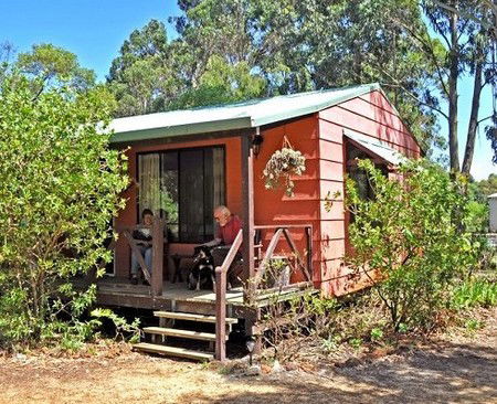 Uhuru Chalets - Tourism Cairns 4