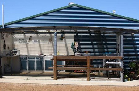 Munglinup Beach Caravan Park - Tourism Cairns 1