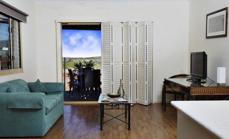 Kimberley Hotel - Tourism Cairns 3