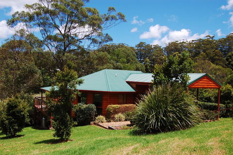 Ravensbourne Escape Holiday Cottages - Tourism Cairns 1