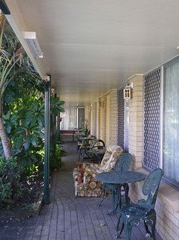 White Lanterns Motel - Tourism Cairns 4
