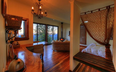 At Remingtons B & B - Tourism Cairns 0