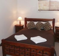 Beachside Holiday Units - Tourism Cairns