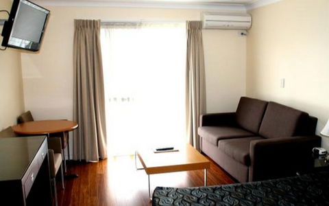 Centenary Motor Inn - Tourism Cairns 0