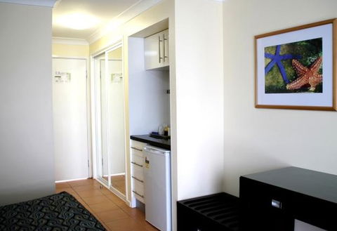Centenary Motor Inn - Tourism Cairns 1